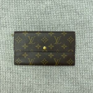 Louis Vuitton Sarah Wallet
